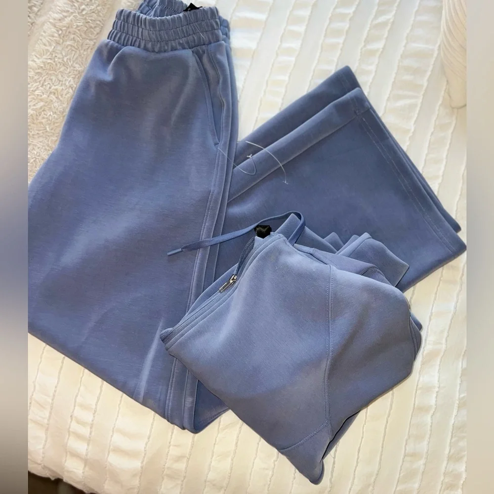 Bailey 44 Slate Blue Lounge Sweatshirt Set - Picture 4 of 11